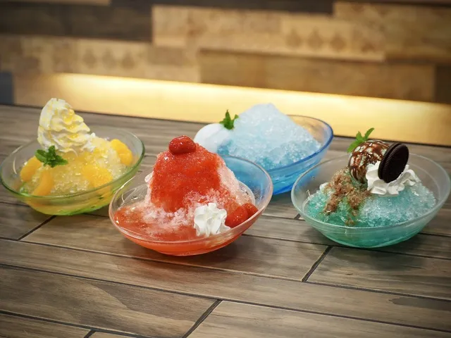 地元ガラス工房とコラボした「涼感かき氷」_1