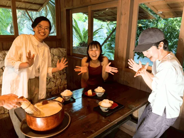 夏休み限定「琉球のモコモコお茶会ブクブクー茶泡立て体験」_1