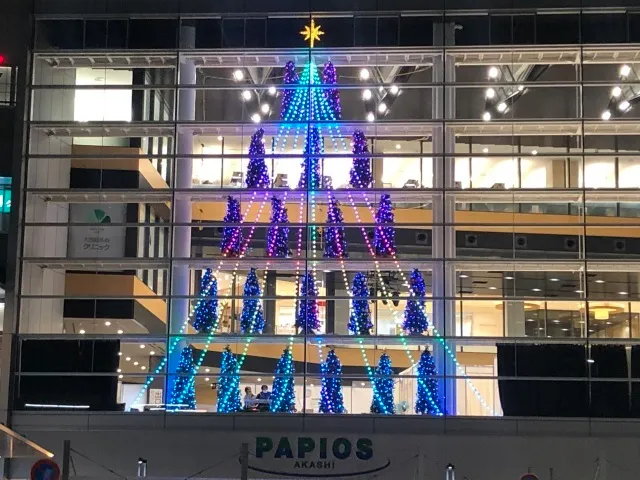 パピオスあかしクリスマスツリーイルミネーション_1