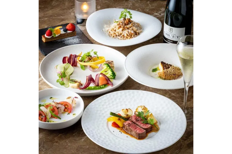 【クリスマス2024】真鯛のポワレ、和牛ビステッカなど全7皿【FANCL BROWN RICE MEALS】_1