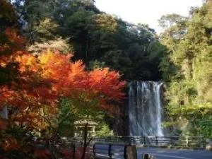 【紅葉・見ごろ】丸尾滝（まるおのたき）_1