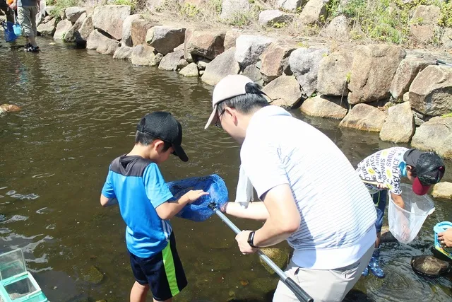 淡路島国営明石海峡公園　親子水辺のいきもの観察会_1