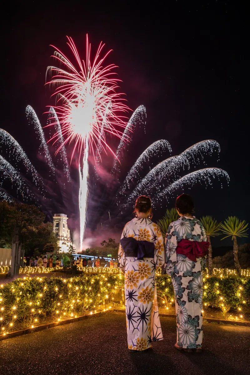 宵の明治村「花火競演」