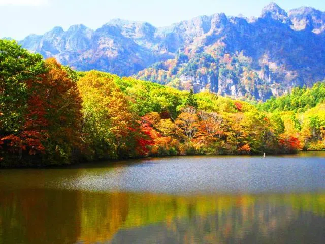 【紅葉・見ごろ】戸隠　鏡池_1