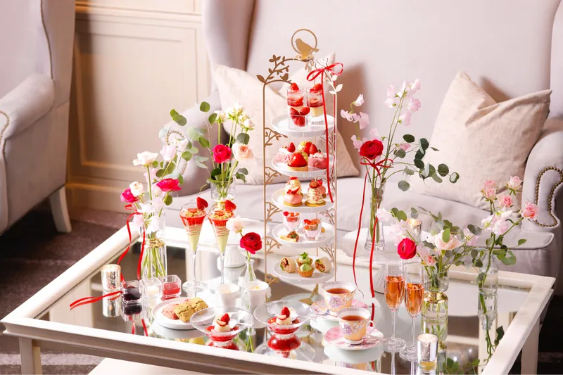 完熟いちごとピスタチオのアフタヌーンティー【ホテル インターコンチネンタル 東京ベイ】