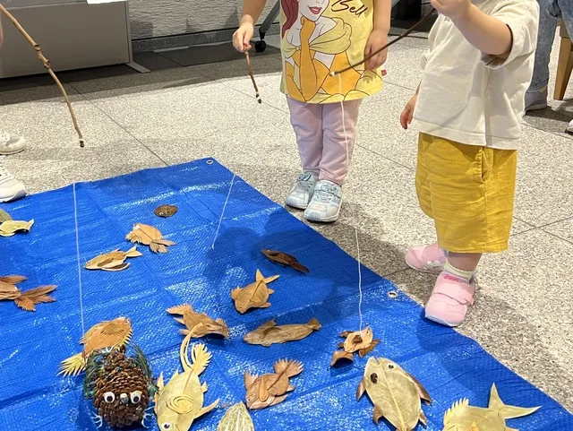 葉っぱの魚つり_1