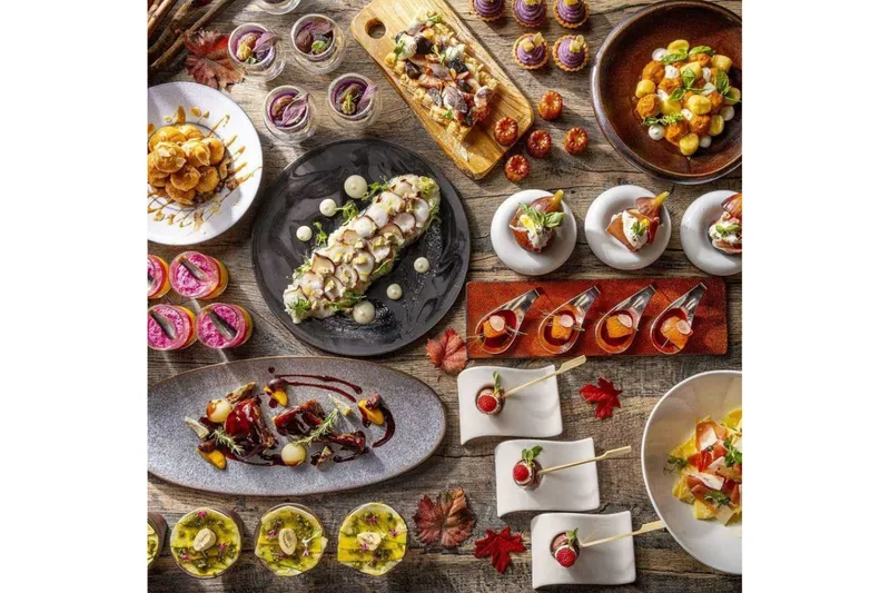 【前菜＆スイーツビュッフェ】お好みで選べるメイン料理など【ストリングスホテル東京インターコンチネンタル】