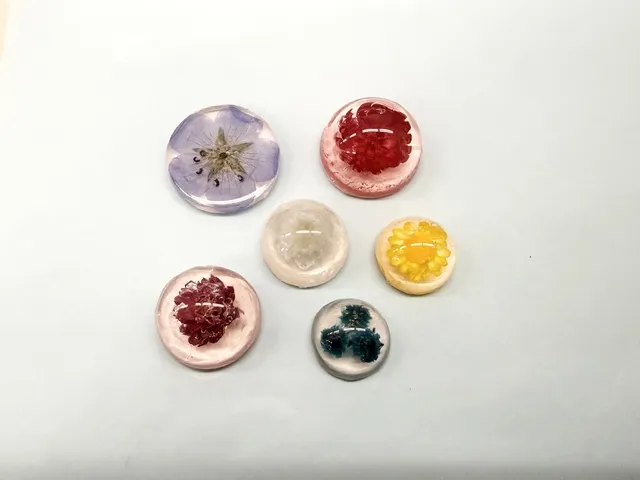 お花のぷっくりシールを作ろう_1