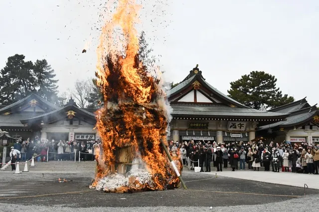 広島護国神社　とんど祭_1
