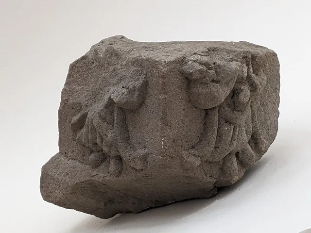 特集展示「新出薩摩塔と福岡の大陸系文物｣_1