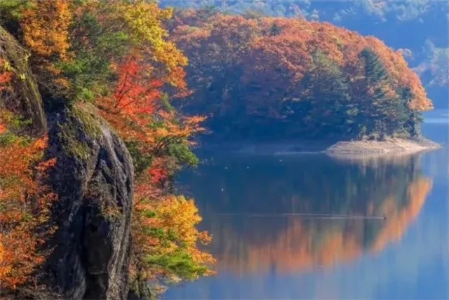 【紅葉・見ごろ】聖湖_1