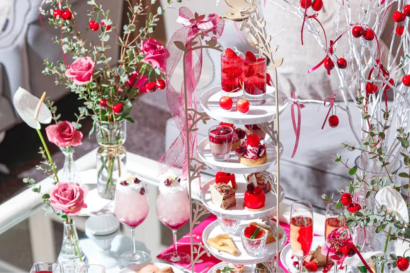 チェリーローズアフタヌーンティー with リンツチョコレート【ホテル インターコンチネンタル 東京ベイ】