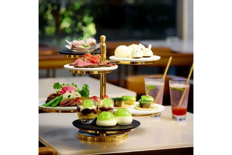 【開放感あふれる1階席】芋栗かぼちゃのイブニングハイティー【DEK 青山】