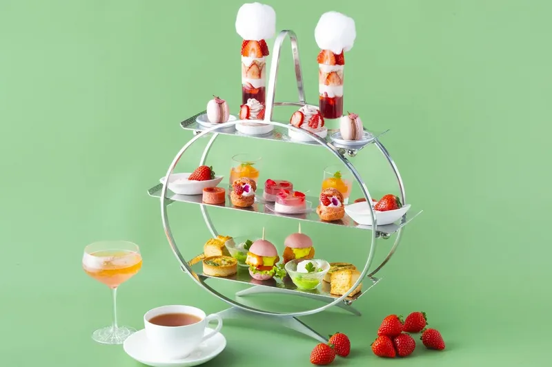 ピンクストロベリー・アフタヌーンティー【ハイアット リージェンシー 横浜】