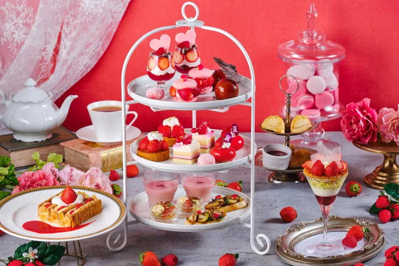 真っ赤ないちごづくしのアフタヌーンティー【大宮璃宮 カフェ＆レストラン 四季庭/リストランテ マンジャーレ 伊勢山】