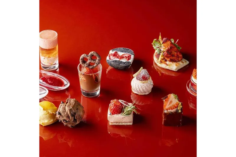 ストロベリー＆チョコレート ナイトアフタヌーンティー【ストリングスホテル東京インターコンチネンタル】