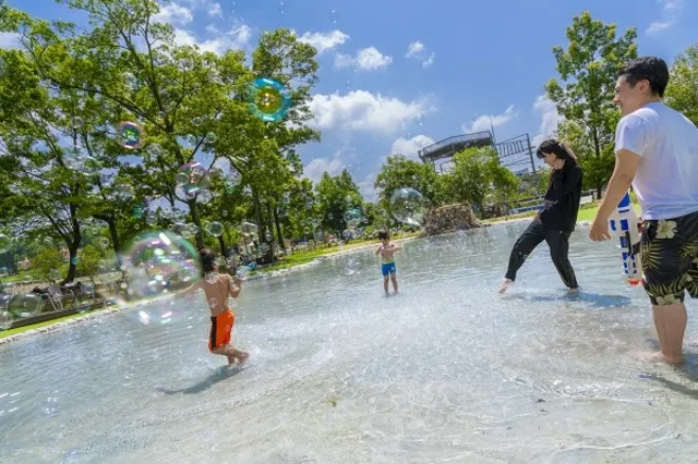 ブルーメの丘「じゃぶじゃぶ池」で水あそび_1