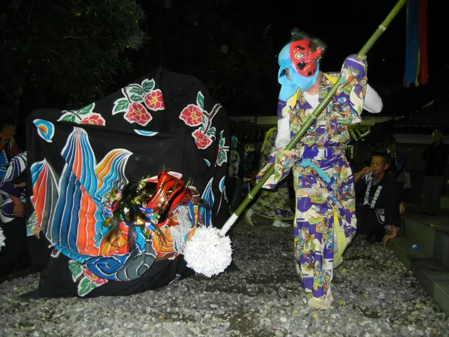 万呂須佐神社例祭（万呂の獅子舞）_1