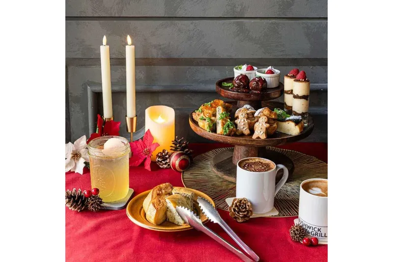 【Xmasアフタヌーンティー2025】お洒落なウッドスタンド【BUSHWICK BAKERY＆GRILL 武蔵小杉店】