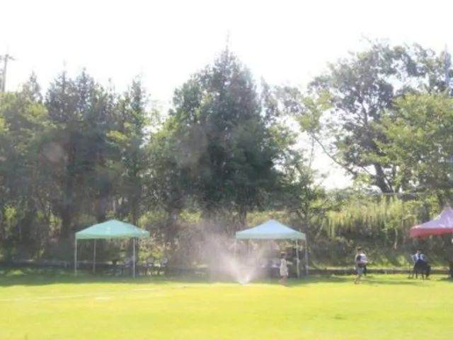 スプリンクラーで水遊び_1