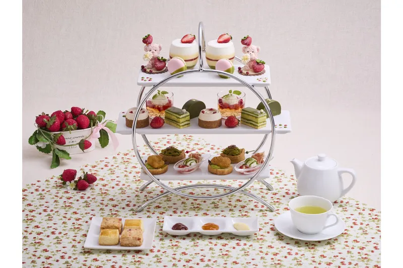 いちごと抹茶のアフタヌーンティー【ロイヤルパークホテル】