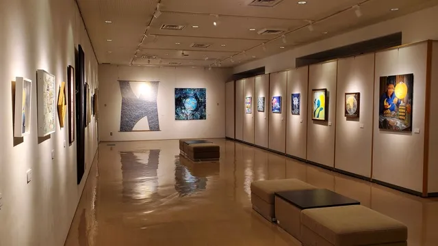 第20回 月のアート展最優秀賞受賞者展　イシバシオサム作品展_1