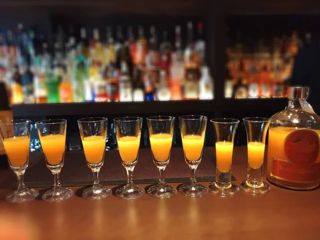 ひとくちカクテル飲み比べ＆カクテル作り体験会（11月）_1