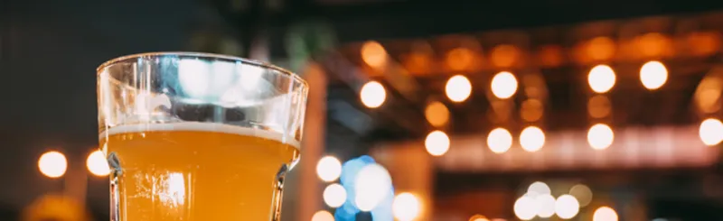 冬もテラス席で乾杯！11月以降も開いているビアガーデン