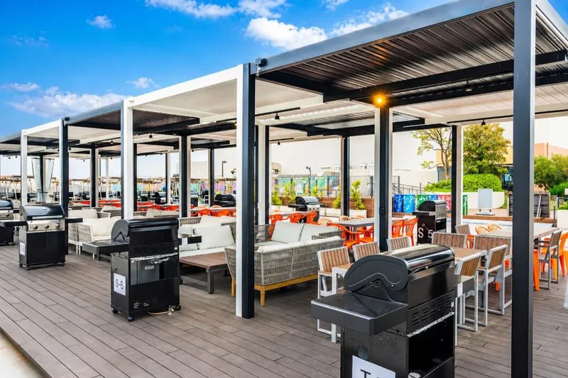 絶景屋上BBQビアガーデン BACK YARD みなとみらい店_3