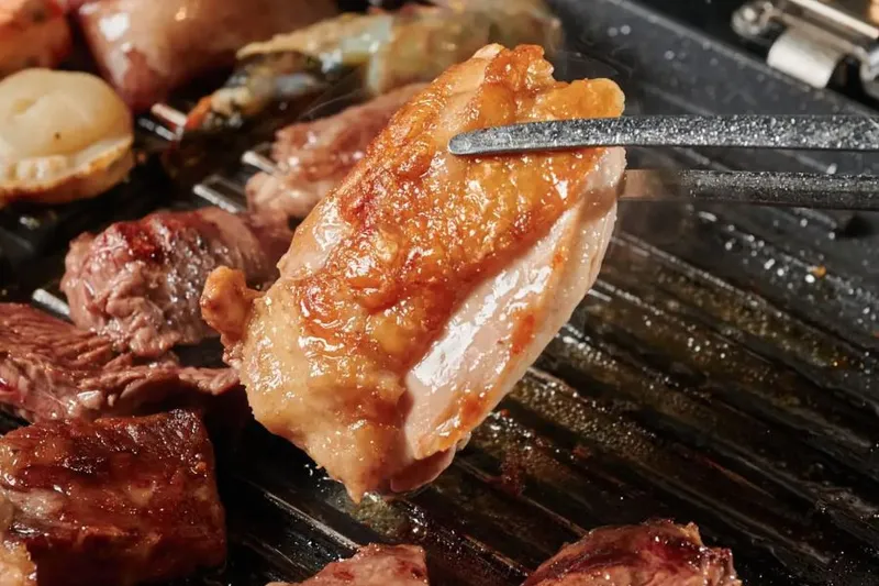 手ぶらBBQ食べ放題×ハワイアンビアガーデン 天空グリル 新宿東口_3