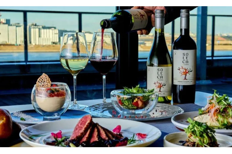 キャプテンズグリル アンド バー／川崎キングスカイフロント東急REIホテル