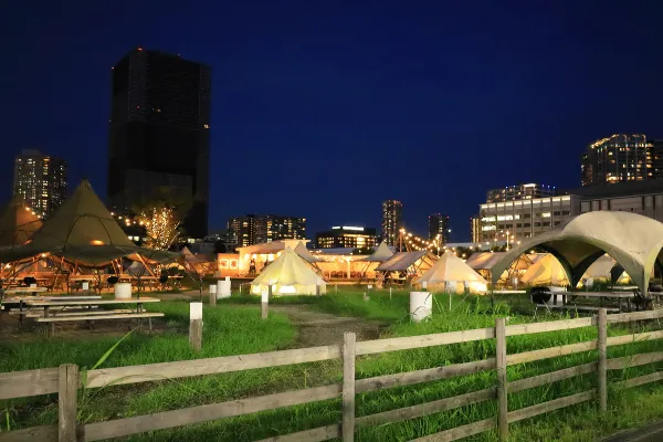 夜間営業しているバーベキュースポット