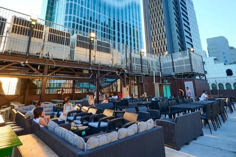 手ぶらBBQ食べ放題×ハワイアンビアガーデン 天空グリル 新宿東口_2