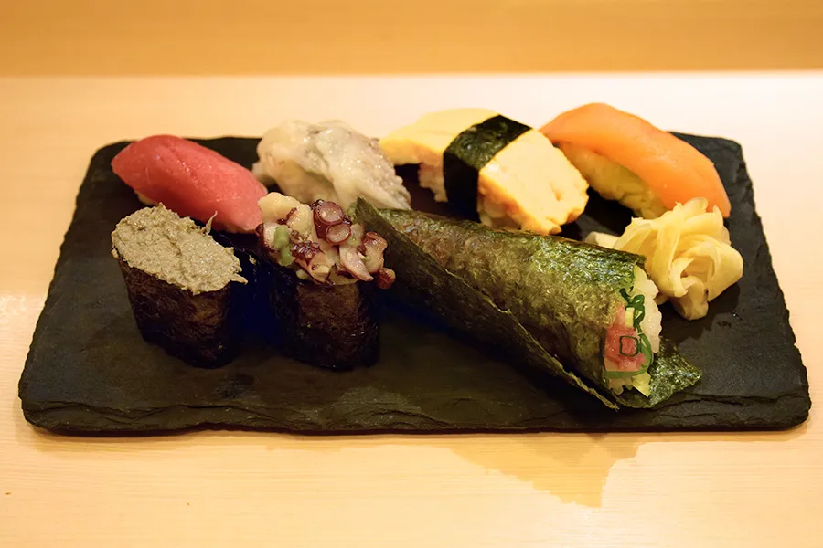 立ち喰い寿司　にぎりて