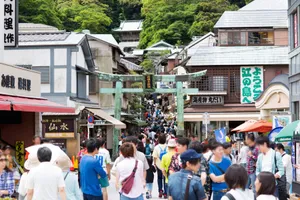 江の島弁財天仲見世通り