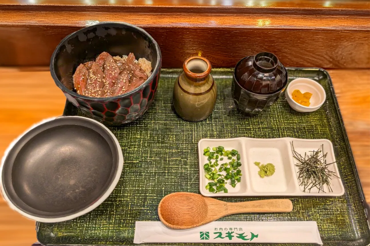 ▲スギモト 東京ミッドタウン店「牛まぶし」