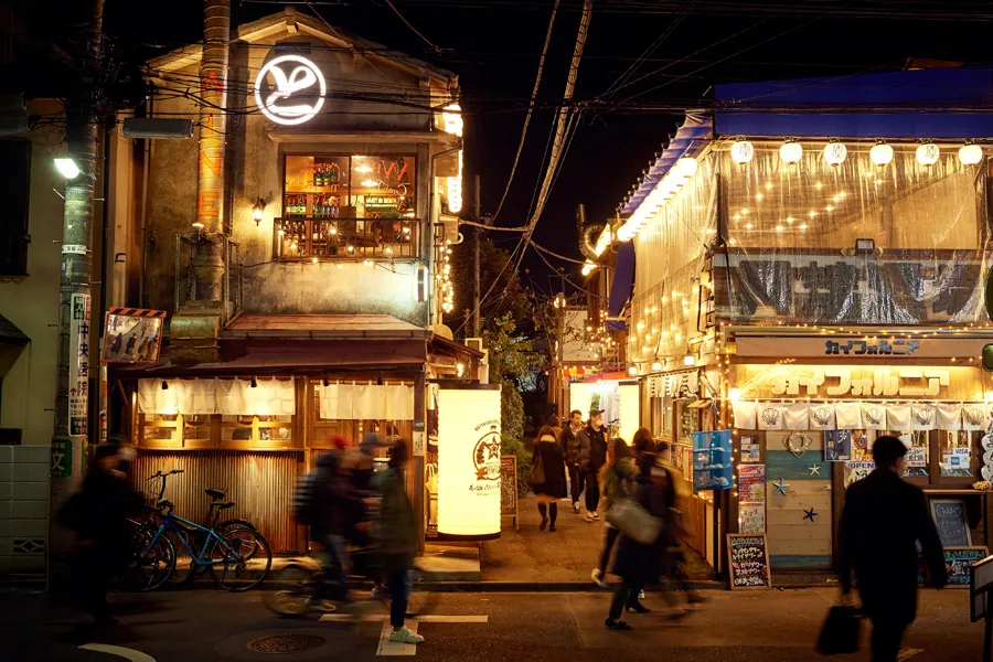 ほぼ新宿のれん街 倉庫別館_3
