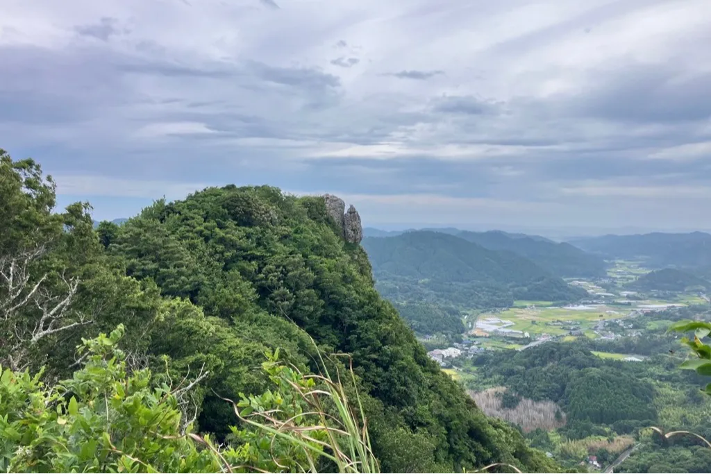 ▲伊予ケ岳北峰