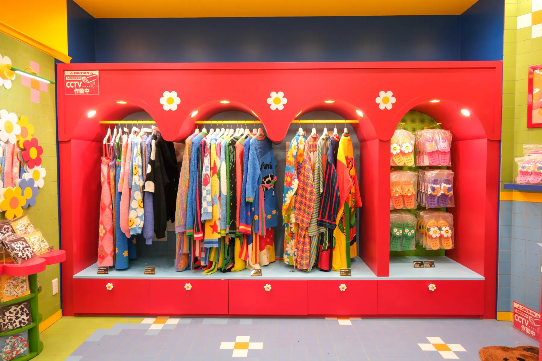 ▲WIGGLE WIGGLE.ZIP HARAJUKU 内観