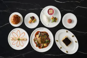 Dining 33