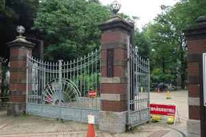 蚕糸の森公園