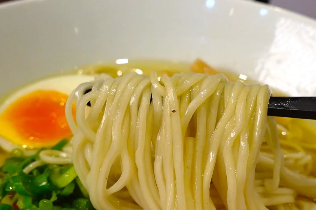 町田汁場 しおらーめん進化 本店_3