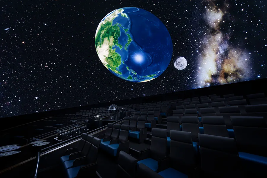 ▲3階「プラネタリウム」（写真提供：葛飾区郷土と天文の博物館）