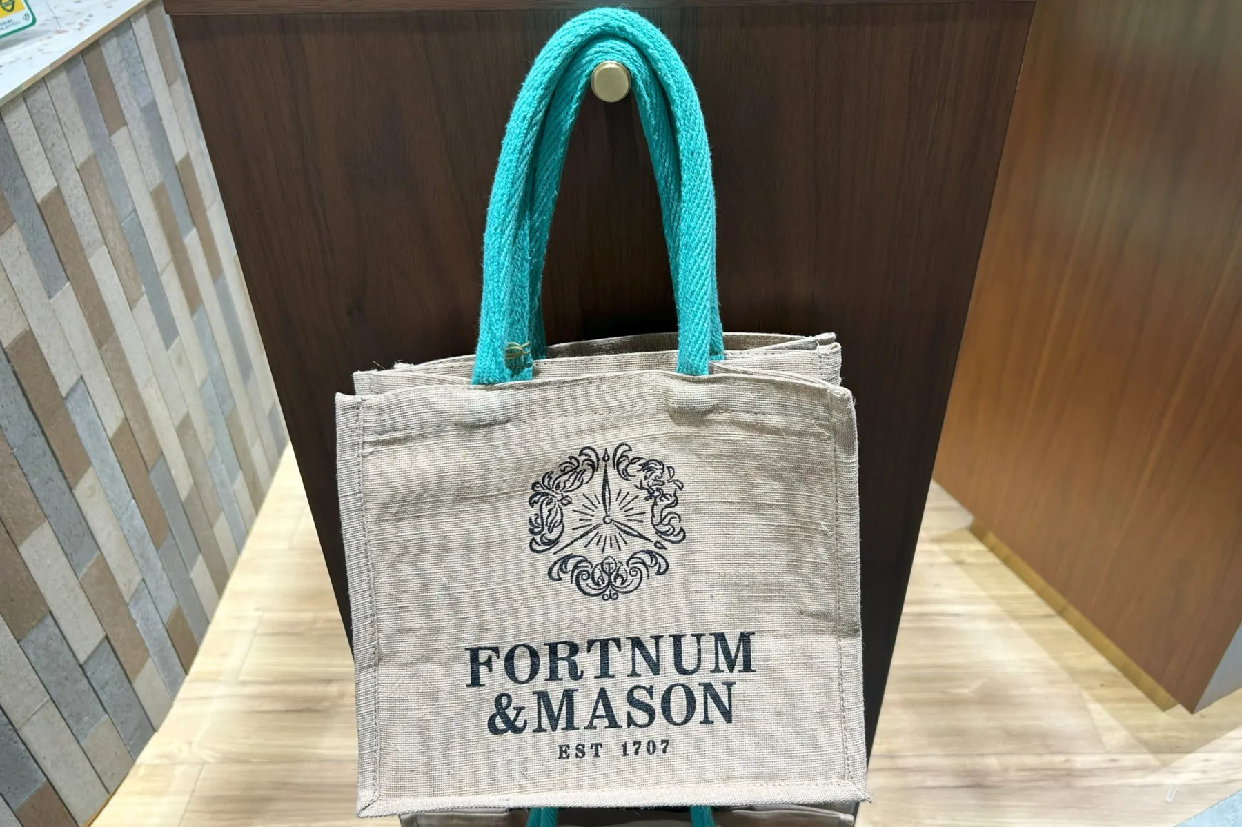 ▲フォートナム・アンド・メイソン グランスタ東京店 物販スペース（撮影：レッツエンジョイ東京編集部）