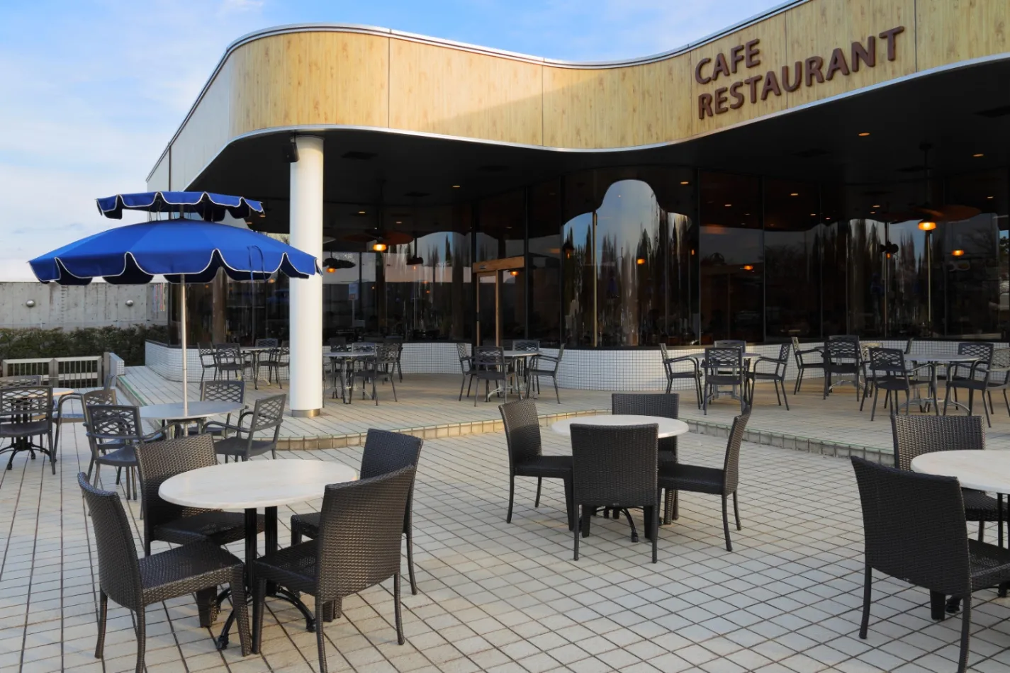 PARKLIFE CAFE & RESTAURANT_5