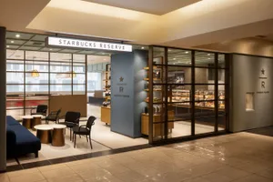 スターバックス リザーブ カフェ 新宿マルイ本館2階店