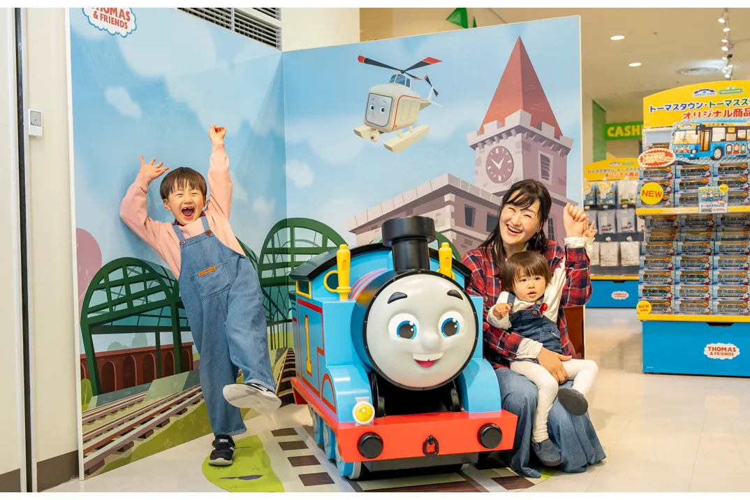 ▲トーマスステーション池袋 フォトスポット (C)2026 Gullane(Thomas) Limited.