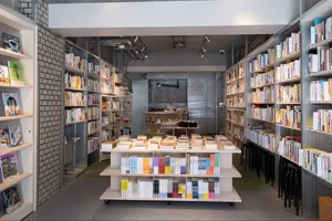 透明書店