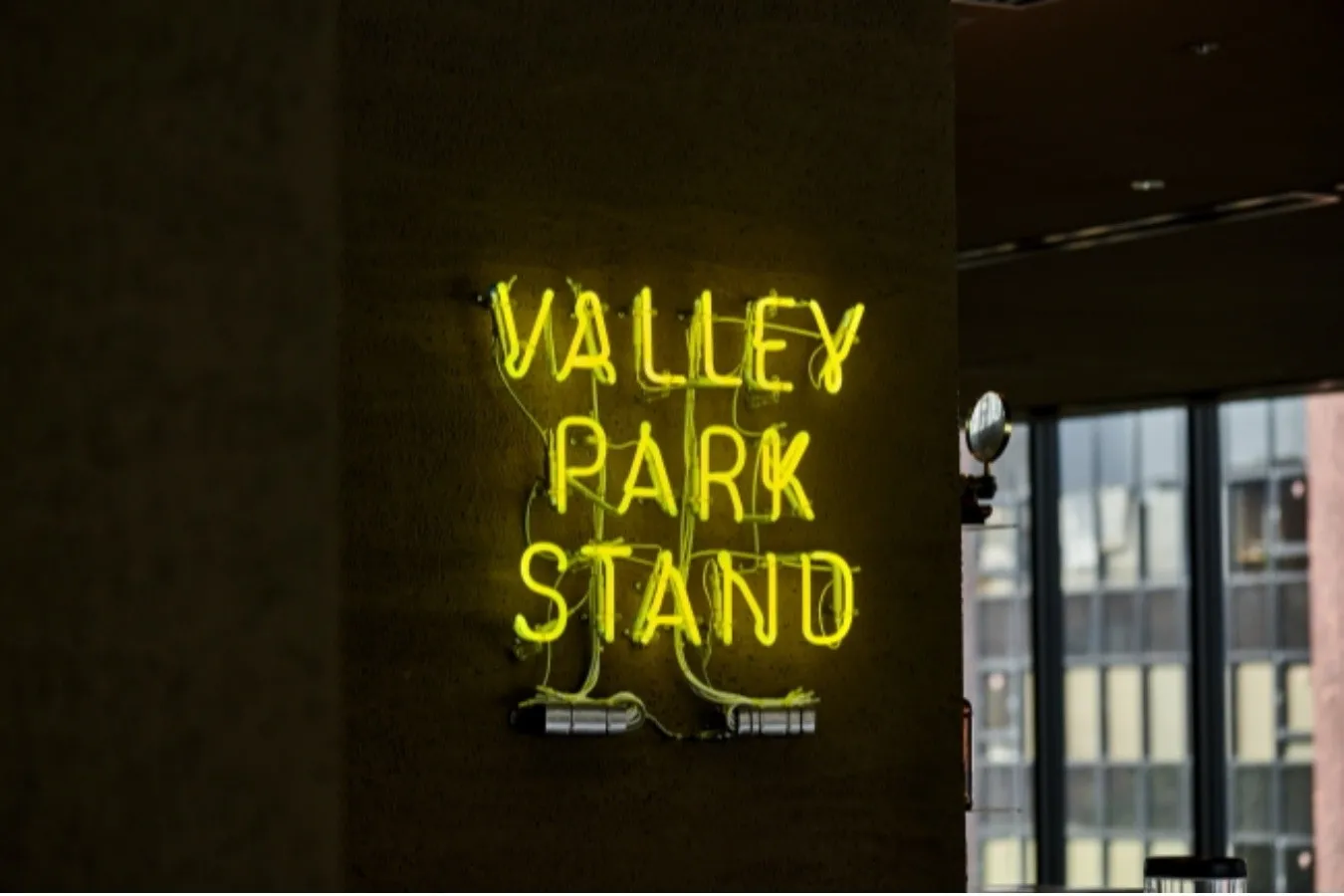 VALLEY PARK STAND_3