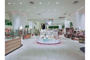 渋谷ヒカリエ  ShinQs ＜シンクス＞